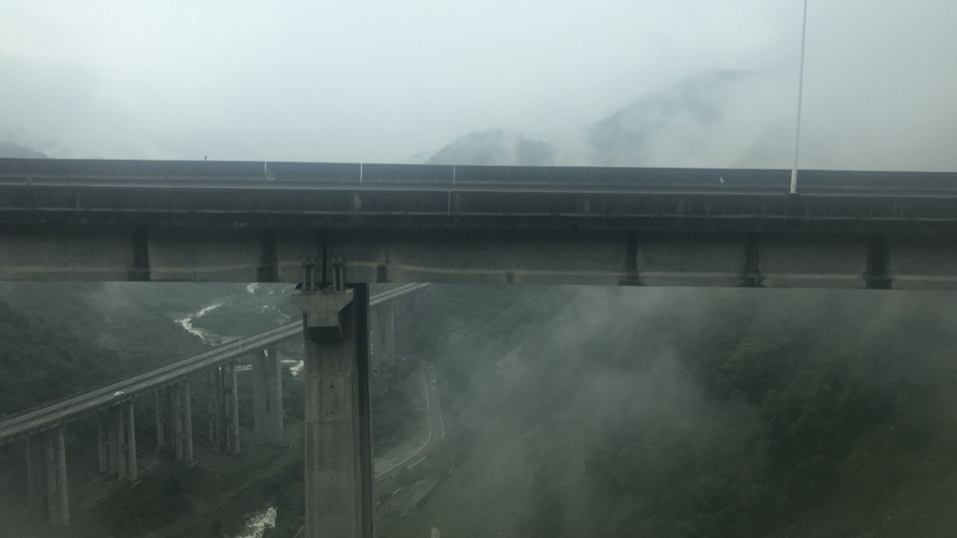 雅西高速-云端的高速公路