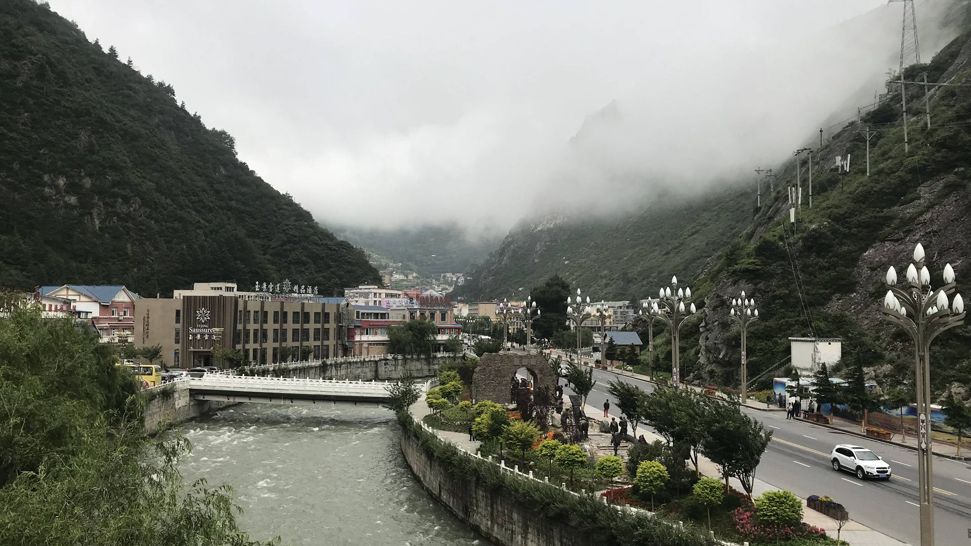 早晨的康定