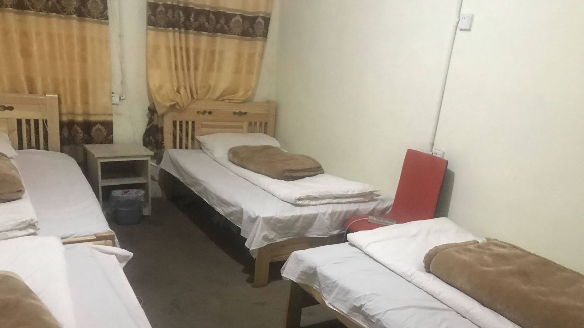 左贡汽车旅馆