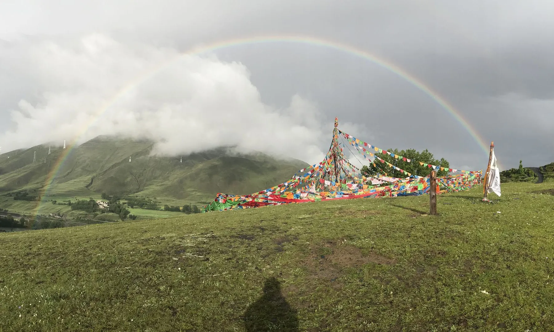 新都桥雨后的彩虹