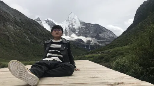 稻城亚丁同行的小哥