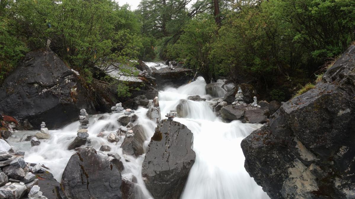 冲谷之水-稻城亚丁景区