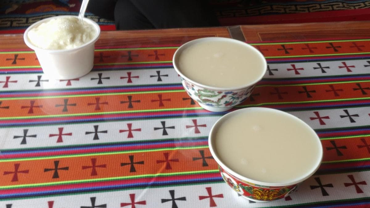 进藏区第一杯酥油茶