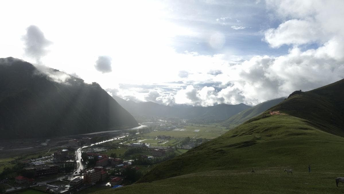 新都桥西边的太阳