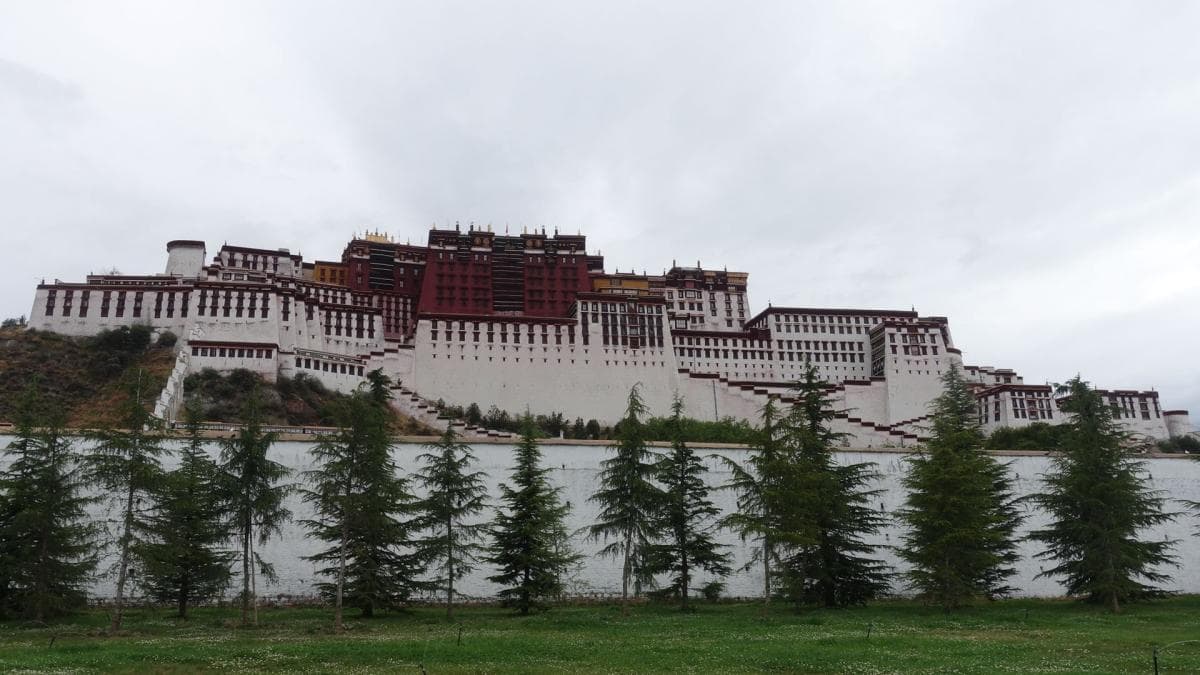 换个角度拍布达拉宫